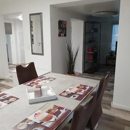 Ferienwohnung Lindenstrasse 8l Appartamento