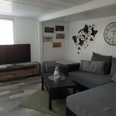 Ferienwohnung Lindenstrasse 8l